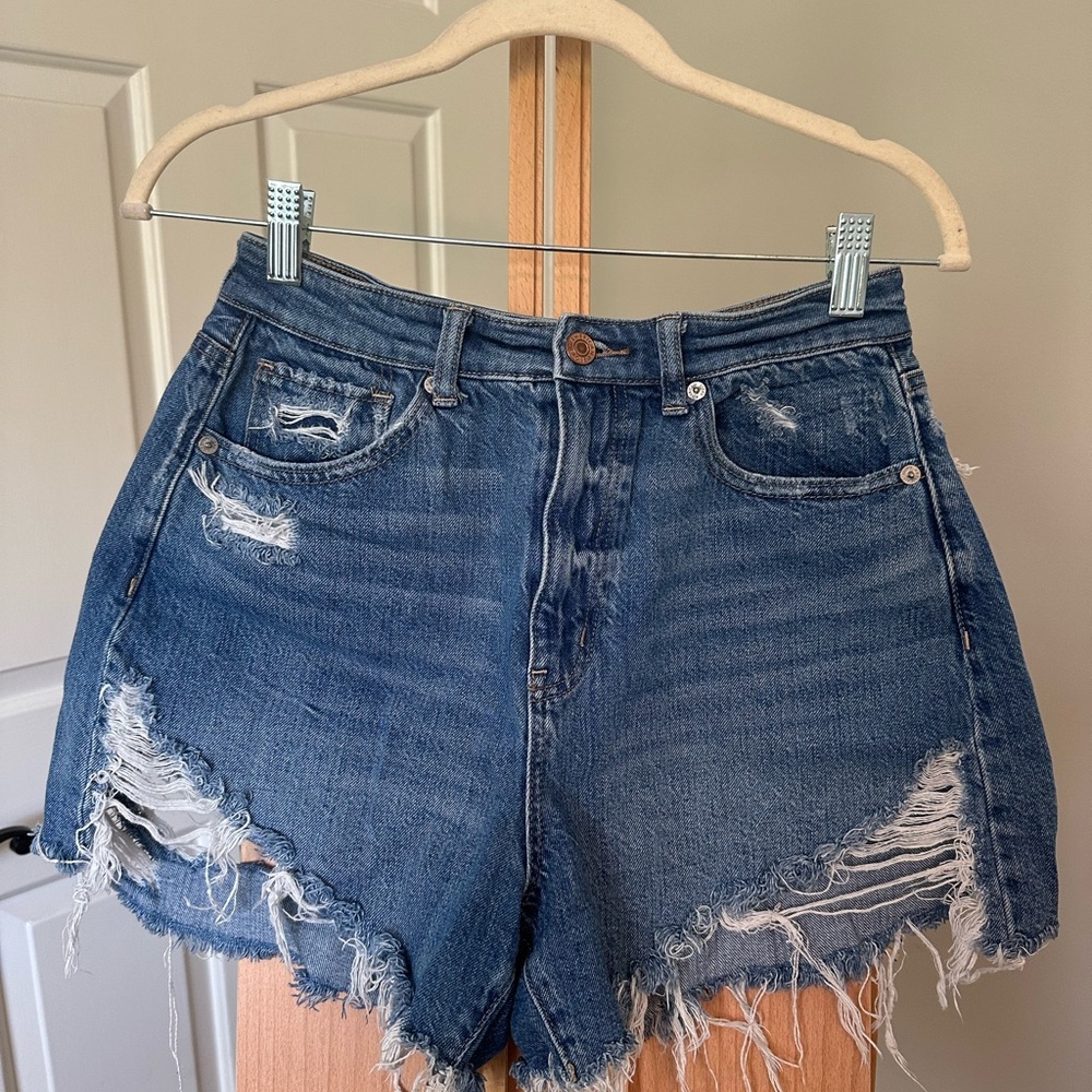 American Eagle Distressed Denim Women's Shorts